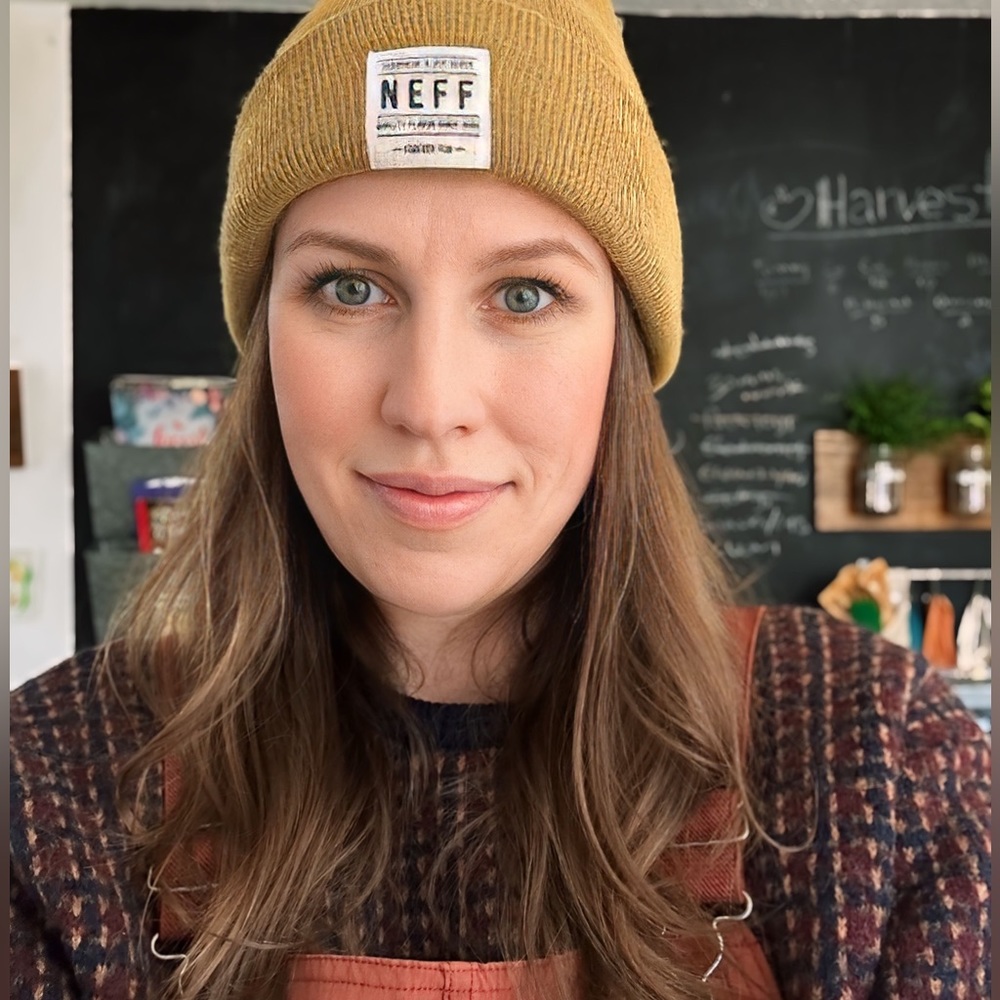 Meet your Posher, Joy